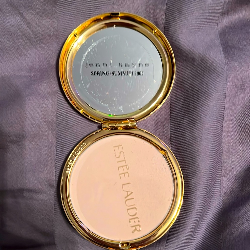 Estée Lauder powder compact